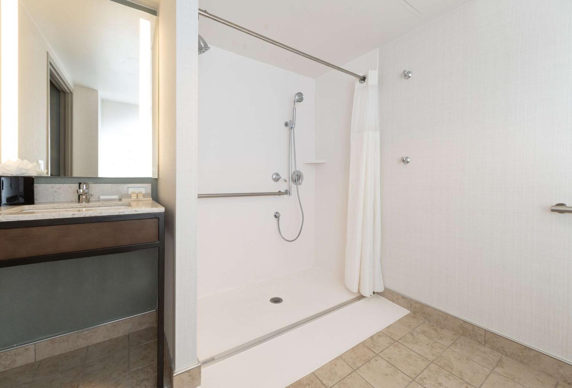 Hilton Garden Bwi Airport 3*